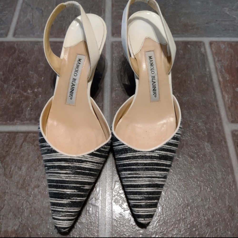 beautiful Manolo blahnik navy strip sling back heel size 36.5